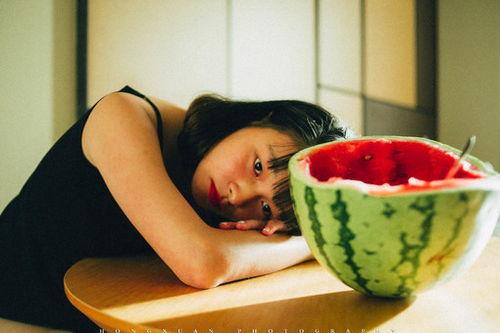 吃瓜群众洪哥,揭秘娱乐圈那些不为人知的幕后故事