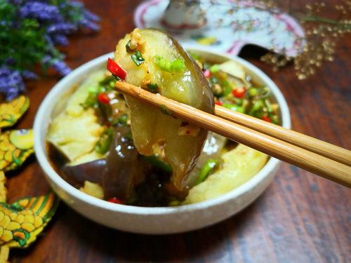 吃蒸熏瓜,传统美食新体验