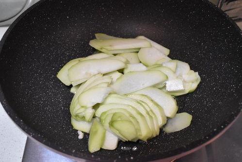 吃瓜铁墩子,揭秘娱乐圈背后的那些事儿